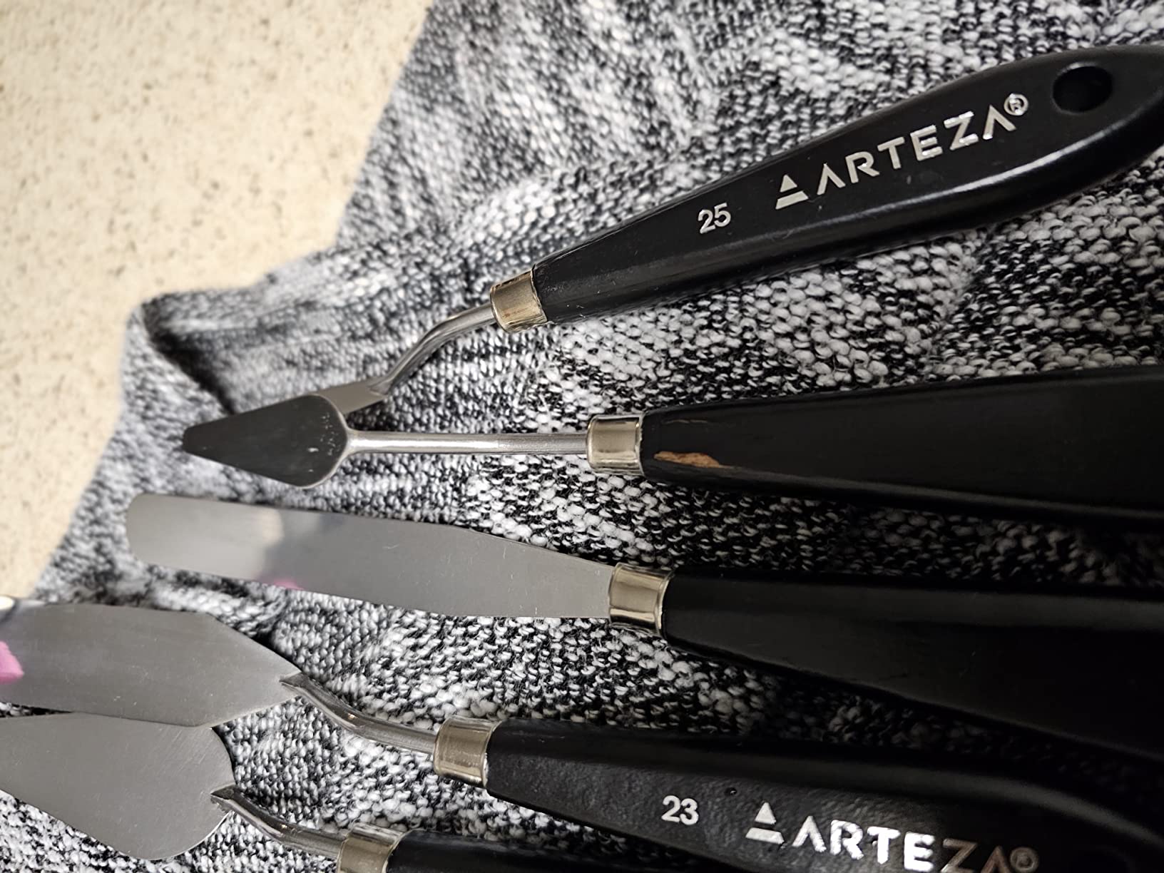 ARTEZA Palette Knives, Set of 8, Stainless Steel for Acrylic and Oil Paint customer photo 2