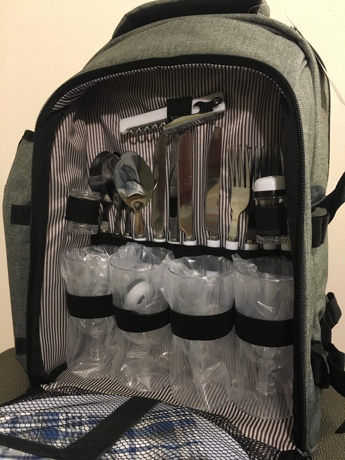Hap Tim Picnic Basket Backpack for 2 Person with 2 Insulated Cooler Compartment, Wine Holder, Fleece Blanket, Cutlery Set, Wedding Gifts for Couples, Bridal Shower Gifts, Engagement Gifts customer photo 2