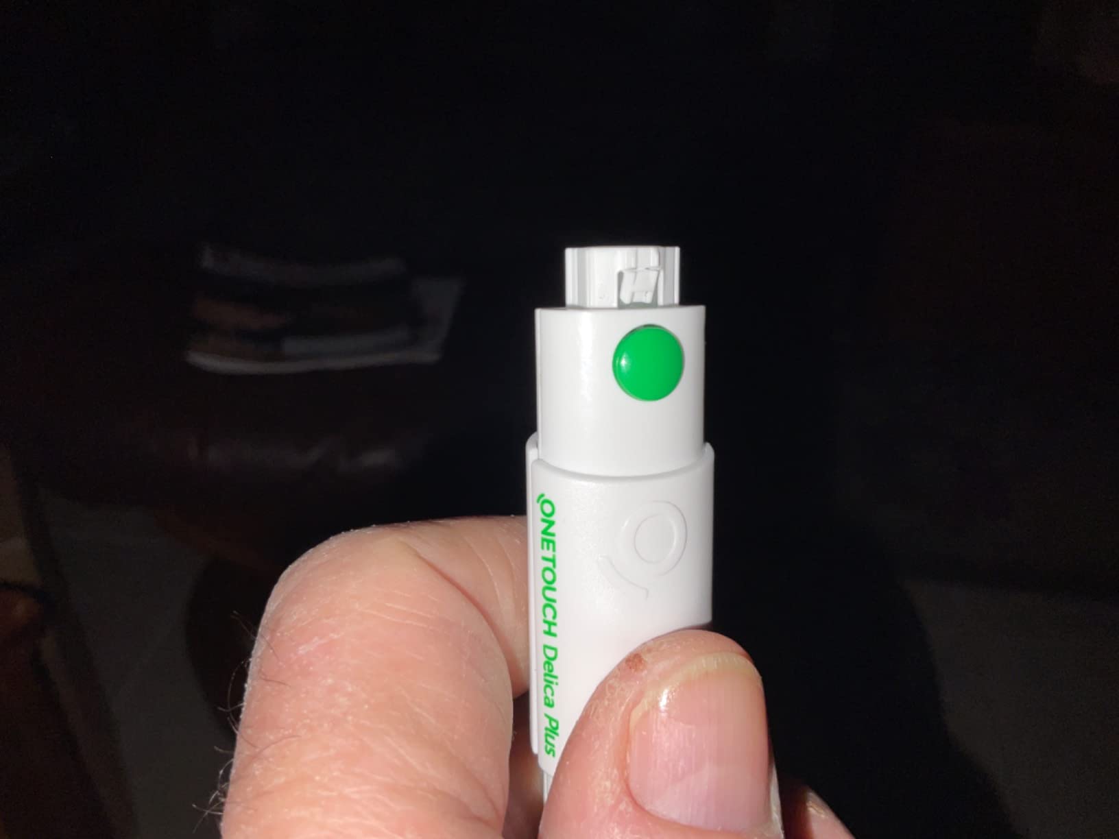 Delica Plus Lancing Device with 25 Pcs Lancets customer photo 1