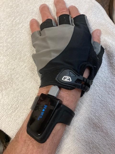 Wellue O2 Pulse Oximeter with Smart Reminder | Blood Oxygen Saturation Monitor for SpO2 and Heart Rate Tracking Continuously, Bluetooth Finger Ring with Free APP &PC Report, Style 1 customer photo 1