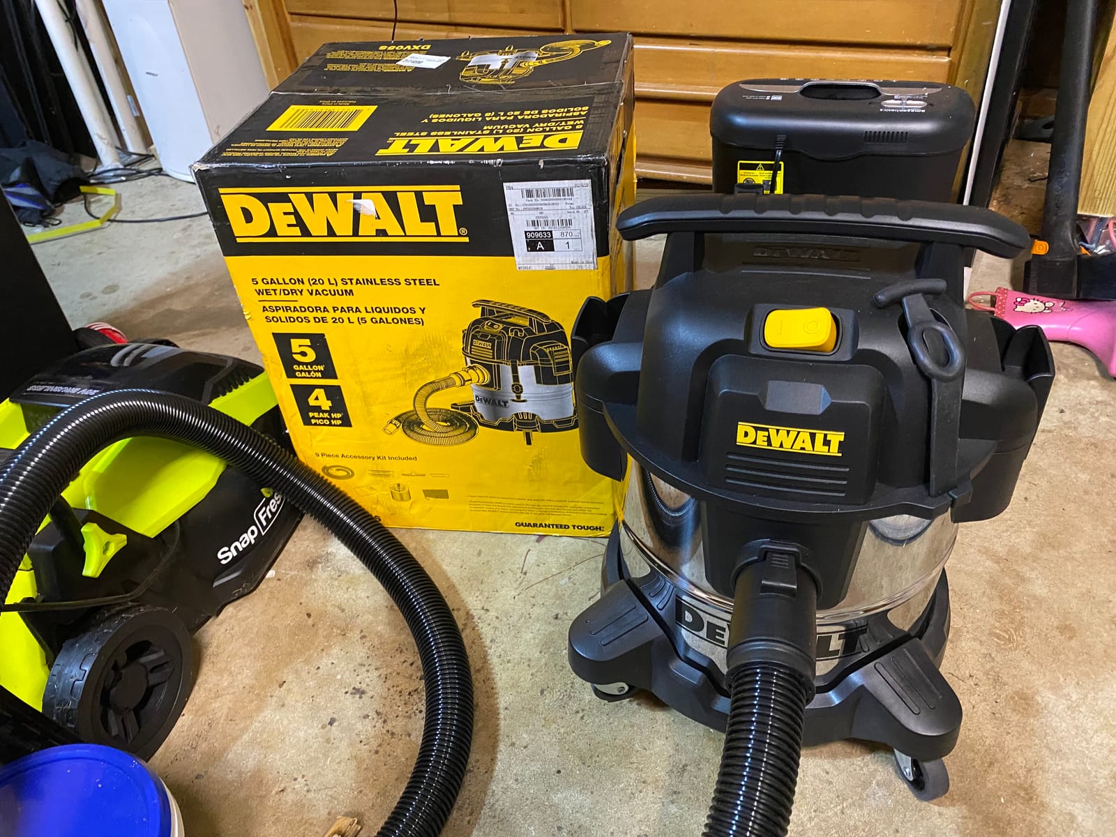 DEWALT DXV05S 5 Gallon 4 Peak HP Shop Vacuum Wet and Dry with Blower customer photo 1