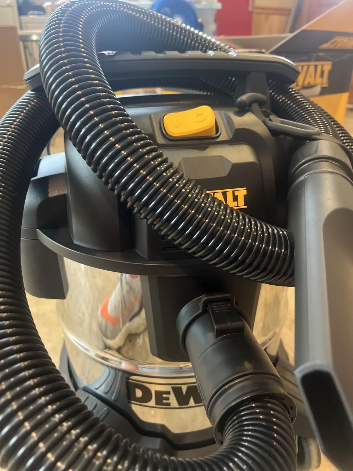 DEWALT DXV05S 5 Gallon 4 Peak HP Shop Vacuum Wet and Dry with Blower customer photo 2