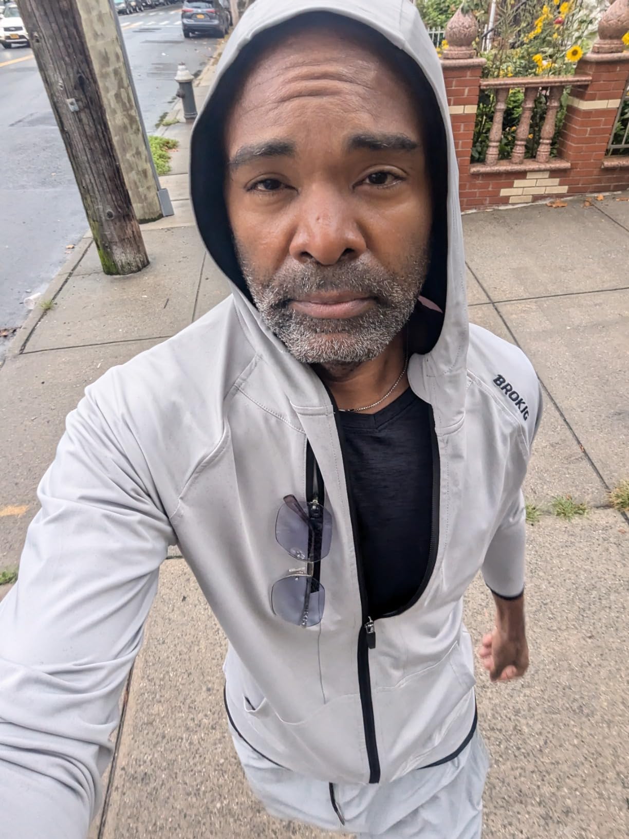 BROKIG Mens Windbreak Running Jacket Zip Up Hoodie customer photo 2