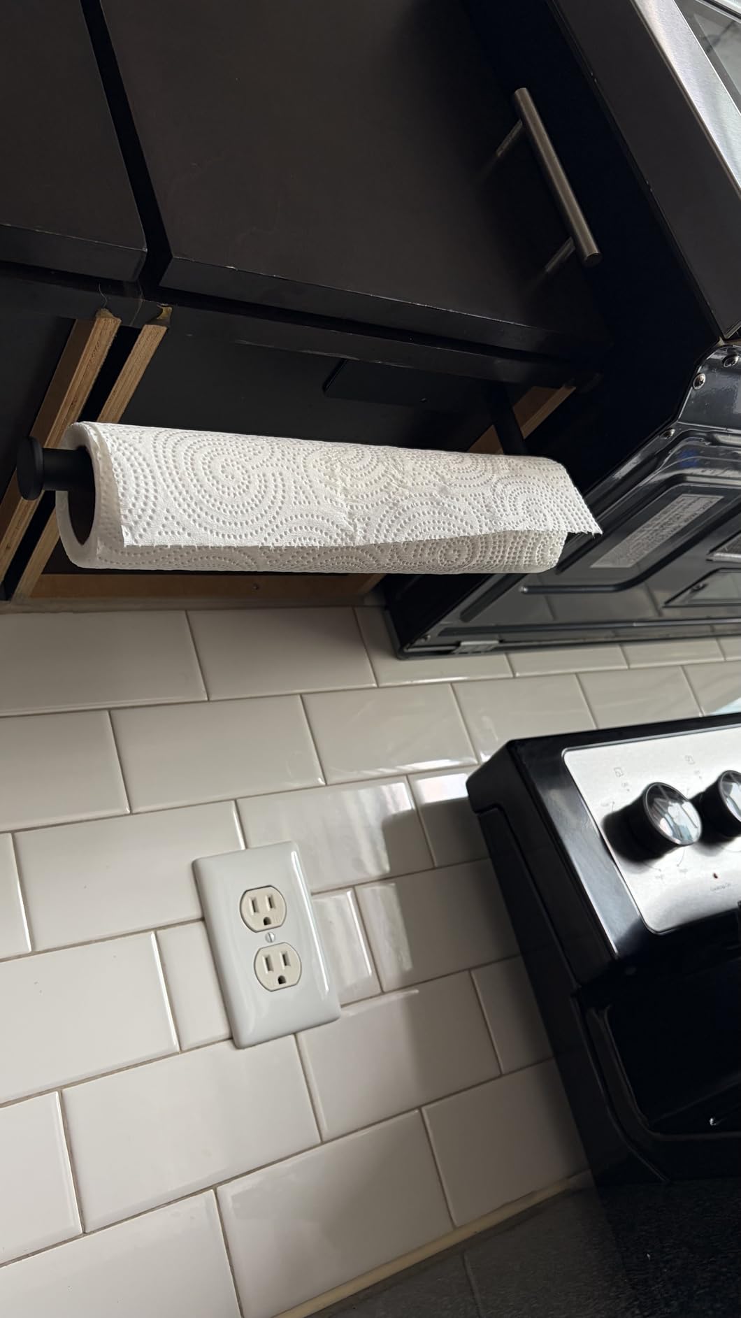 theaoo Under Cabinet Paper Towel Holder for Kitchen, Adhesive, Gold customer photo 2