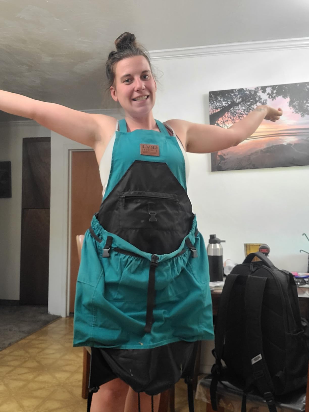 Grace and August Gardening Apron with Pockets for Women & Men - Garden Apron 7 Pockets & Internal Drawstring Bag - Great Gift customer photo 1