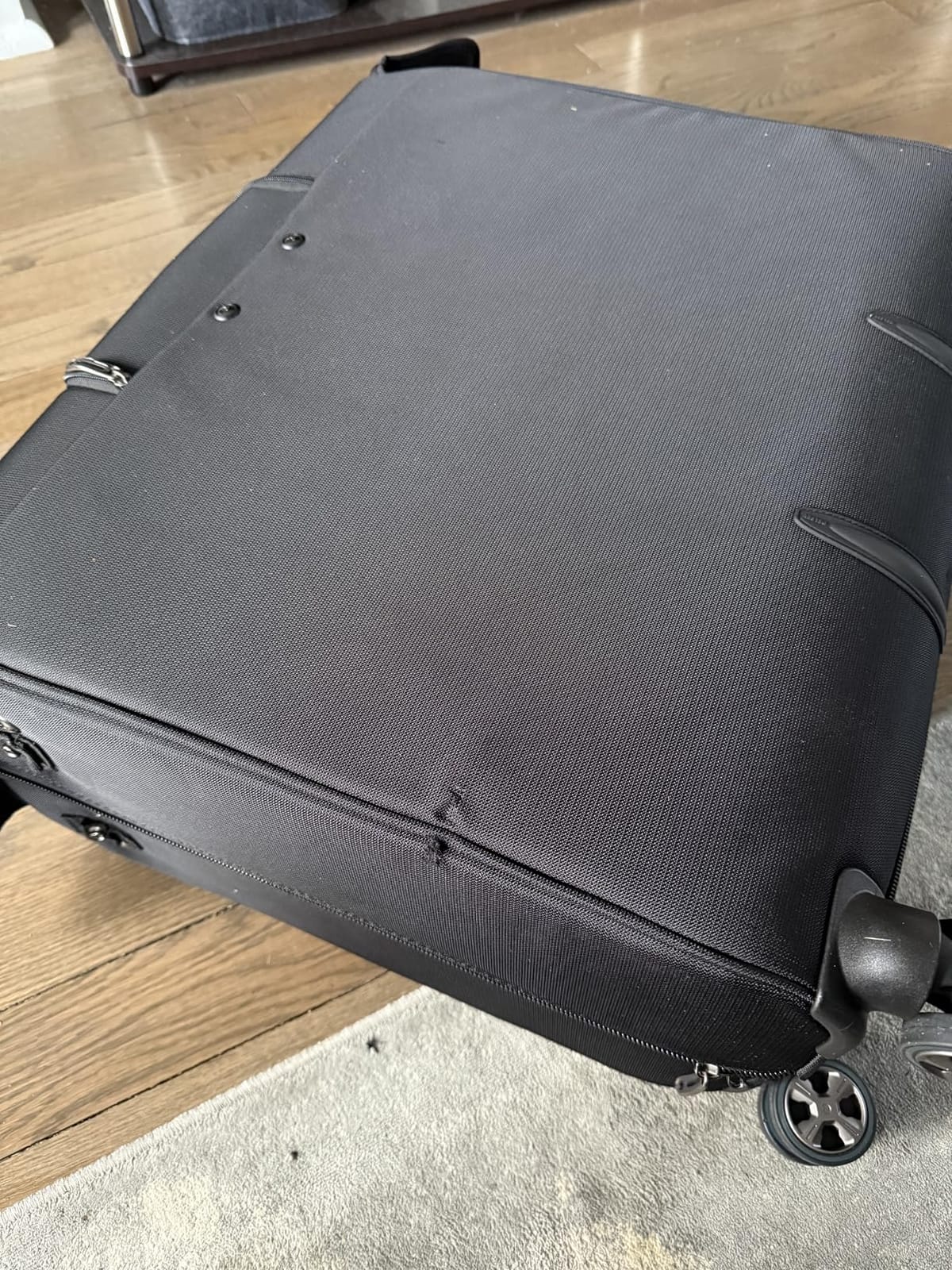 DELSEY PARIS Helium DLX, Rolling Garment Bag with Wheels, Black customer photo 2