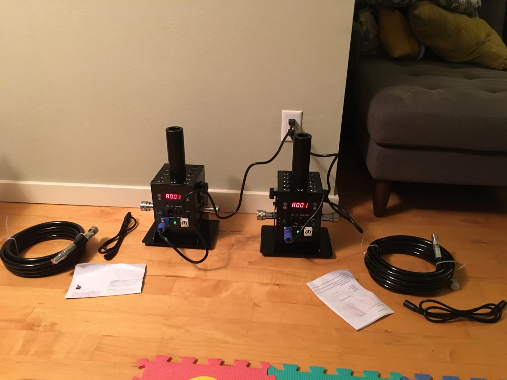 CO2 RGB Fog Smoke Machine Vertical CO2 Cannon Fogger Machine w/ 6M Hose, Smoker Air Column Machine CO2 Jet Machine for Halloween Stage (70W, Single Tube, LED 12x3W, DMX) customer photo 1