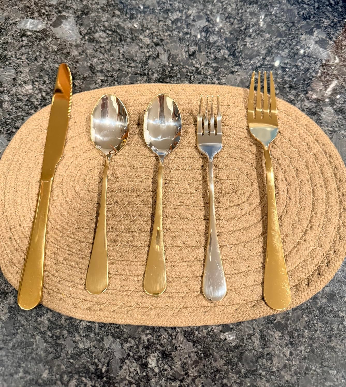 20 Piece Silverware Set Service for 4,Premium Stainless Steel Flatware Set,Mirror Polished Cutlery Utensil Set,Durable Home Kitchen Eating Tableware Set,Include Fork Knife Spoon Set,Dishwasher Safe customer photo 2