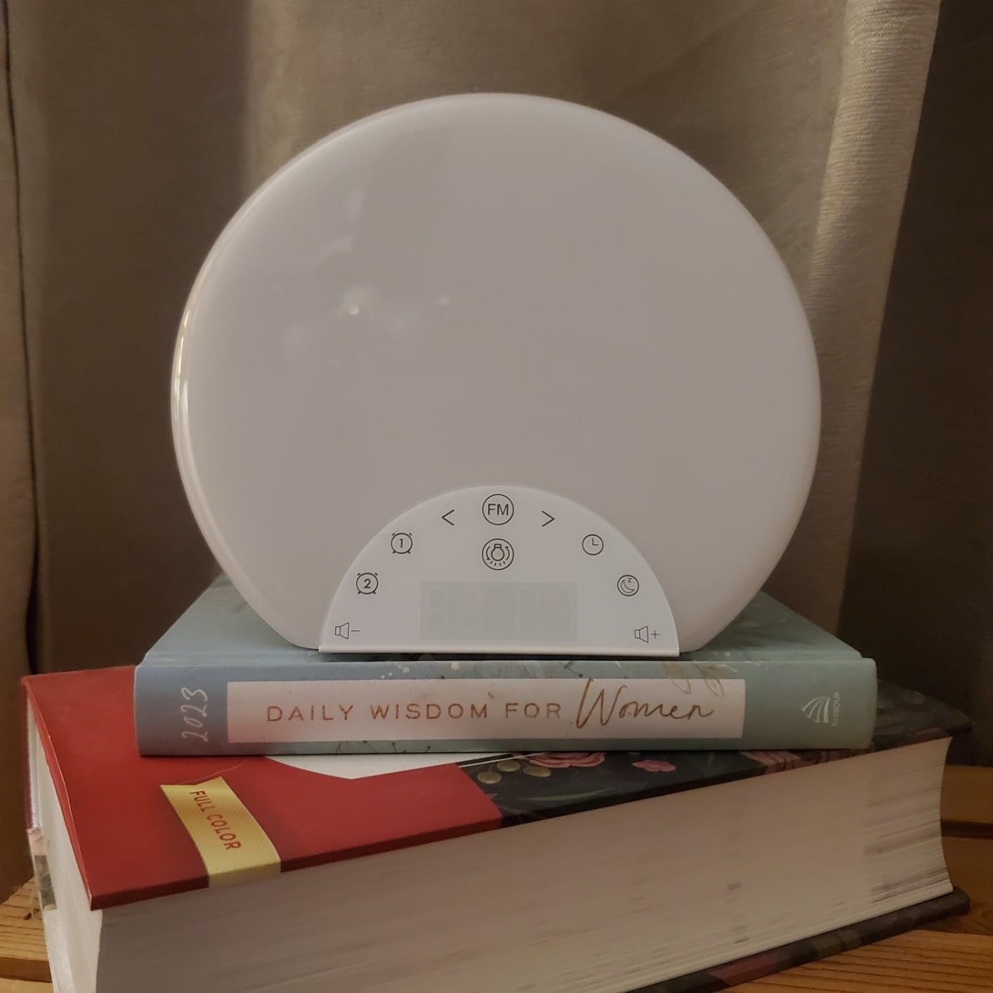 ANTDALIS Sunrise Alarm Clock Wake Up Light for Kids, Adults, Heavy Sleepers with Dual Alarms, Snooze, Sleep Aid with 7 Nature Sounds for Bedrooms with 8 Colors Night Light, FM Radio, Gift Ideas customer photo 2