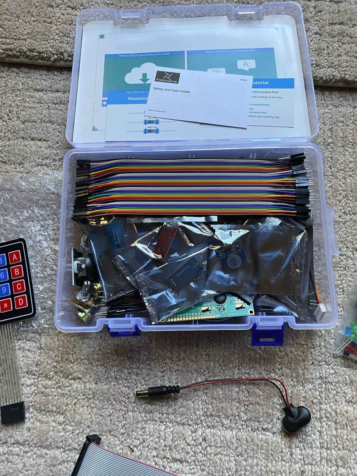 Freenove Complete Starter Kit for Raspberry Pi 5 4 Zero 2 W (NOT Included) customer photo 1