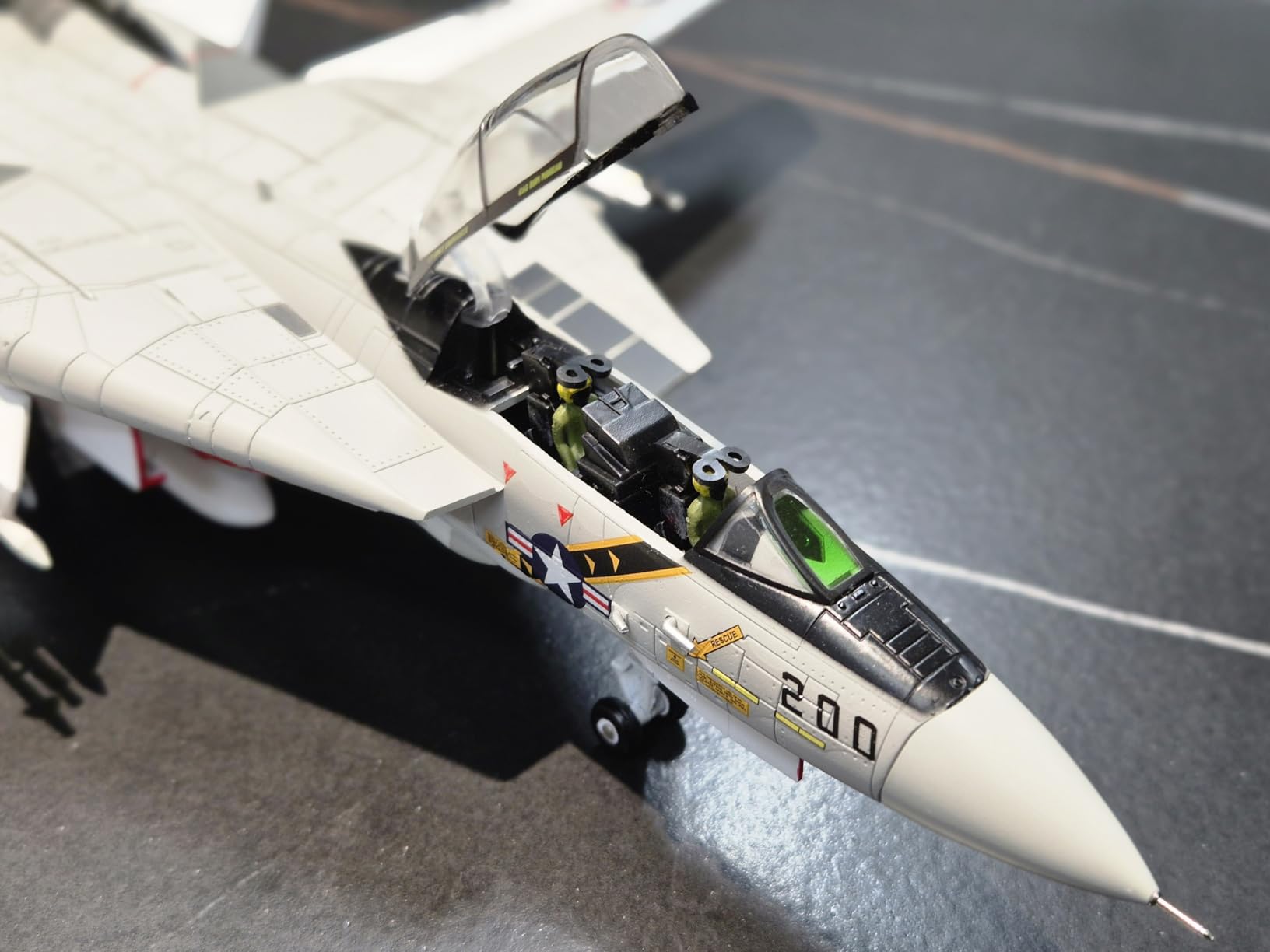 F-14 Tomcat VF-84 Jolly Rogers 1/72 Scale Die-Cast Metal Fighter Jet Model customer photo 1