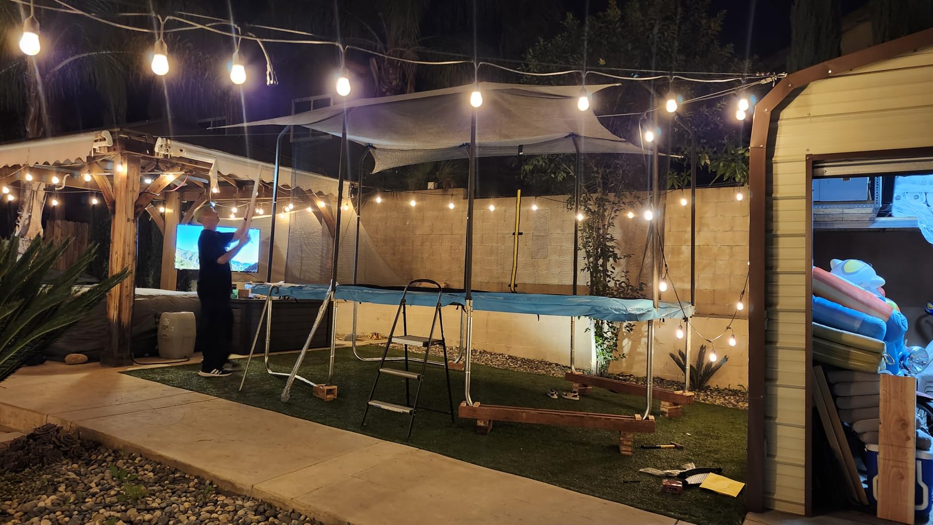 Goplus 8FT x 14FT Rectangular Trampoline, 440LBS Bearing Recreational Trampolines w/Enclosure Net & Non-Slip Ladder, Waterproof Pad, ASTM Approved Bounce, Trampoline Outdoor for Kids Adults customer photo 1
