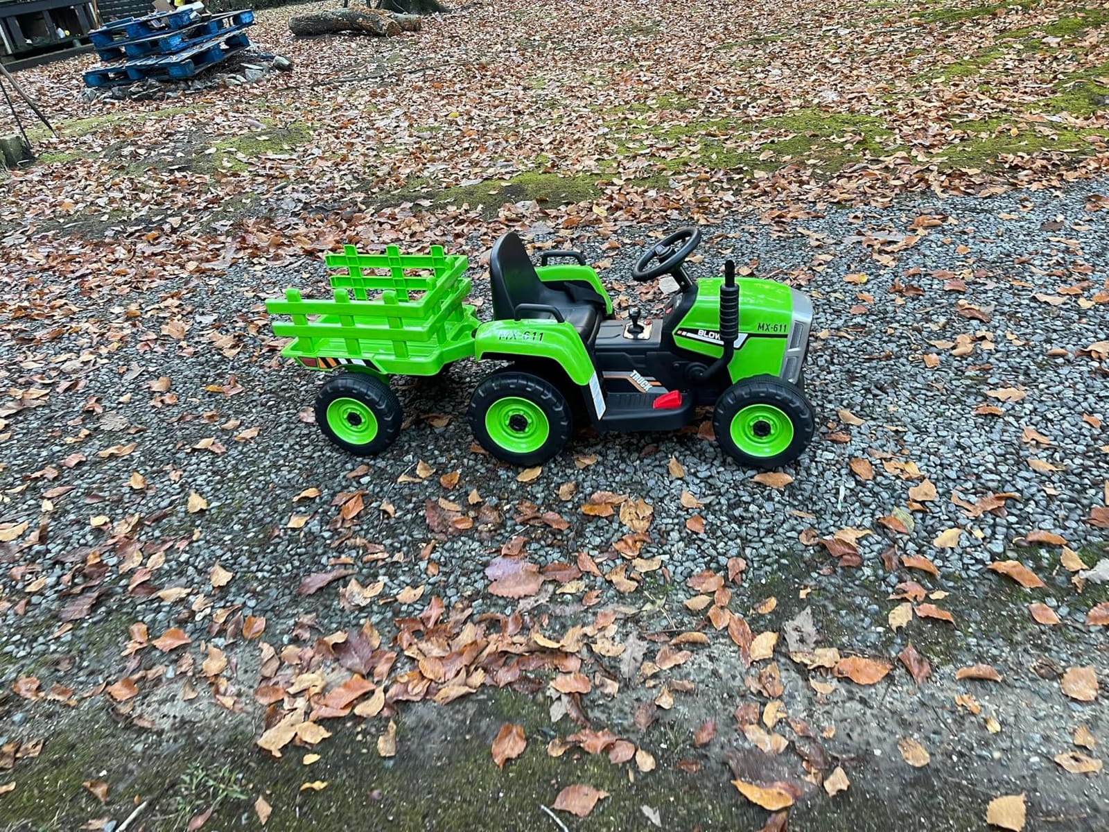 Costzon Ride on Tractor with Detachable Trailer, Kids' Electric Vehicles w/3-Gear-Shift Ground Loader, Wireless Design & USB, 7 LED Headlights, Remote Control Tractor Toy for Kids 3+ (12V, Dark Green) customer photo 2