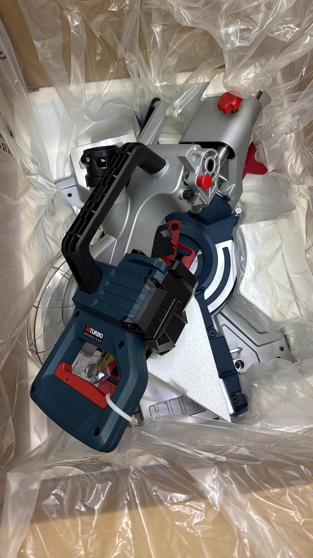 BOSCH GCM18V-07SN PROFACTOR™ 18V 7-1/4 In. Single-Bevel Slide Miter Saw - Mobile, Cordless Solution, 3-3/4 In. Nested Crown Cutting, 8-1/4 In. Crosscut Capacity (Bare Tool) customer photo 1