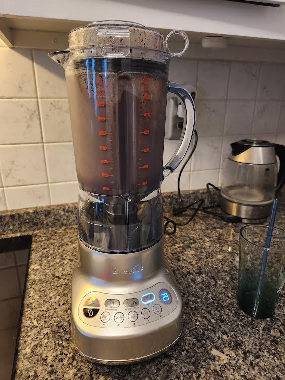 Breville BBL620DBL Fresh and Furious Blender, Damson Blue | Blend smoothies and crush ice with a high-torque motor, multiple speed settings and easy auto-clean functionality customer photo 2