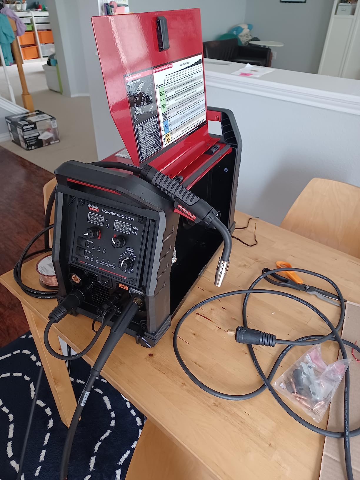 Lincoln Electric Power MIG 211i MIG Welder – Dual-Voltage 120/230 V, 20-211 A Output, Flux-Cored Ready, Portable 41 lb Machine, Model K6080-1 customer photo 2