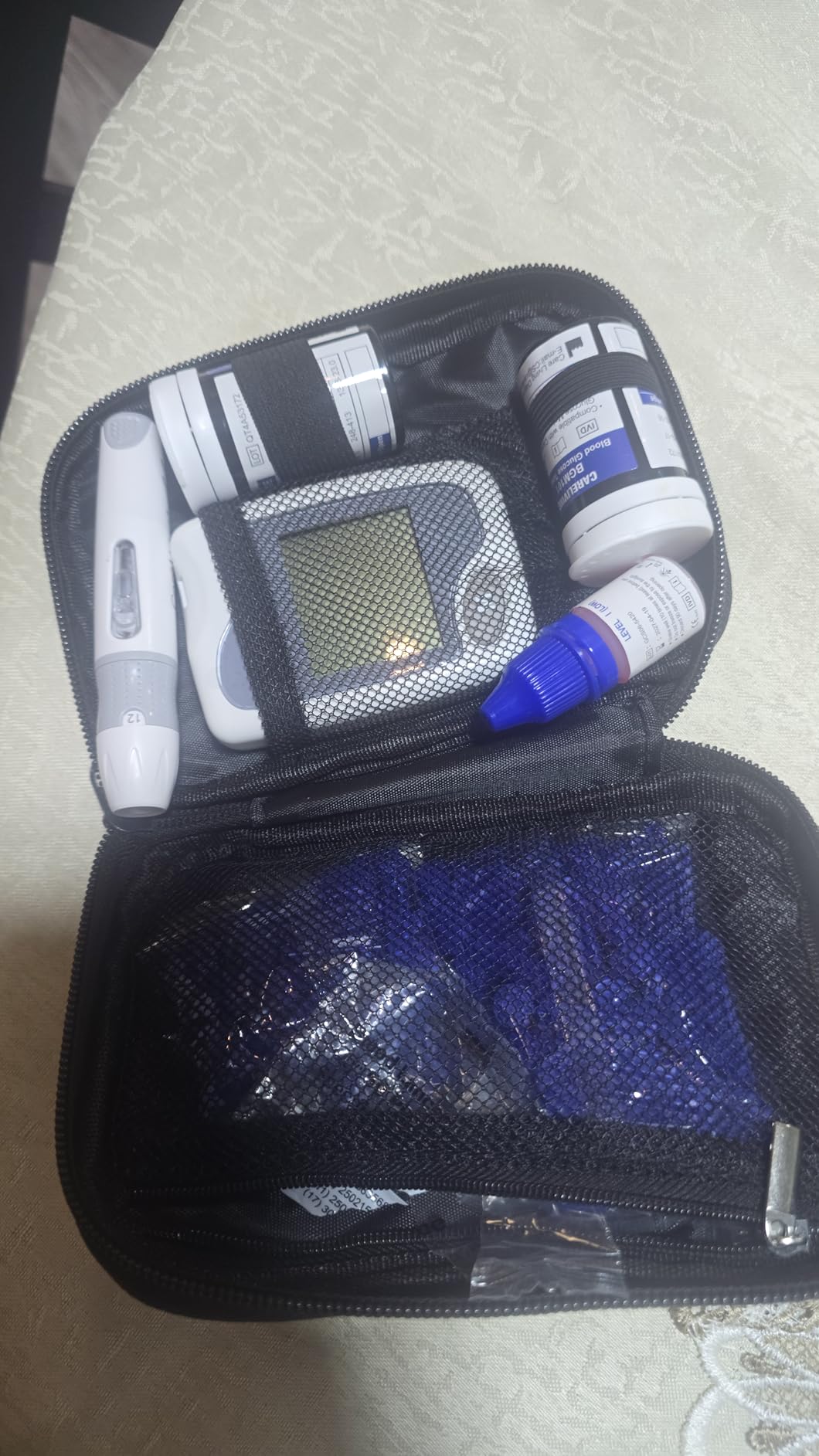 CareLiving BGM101 Blood Glucose Monitor Kit, 100 Test Strips, 100 Lancets, 1 Blood Glucose Meter, 1 Lancing Device, Diabetes Testing Kit, Portable Blood Sugar Test Kit, Glucometer Kit for Home customer photo 1