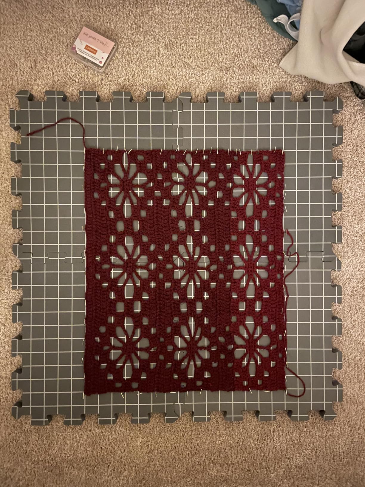 Yrangee Blocking Mats for Knitting & Crochet Project-9 Packs,150 T-Pins customer photo 1