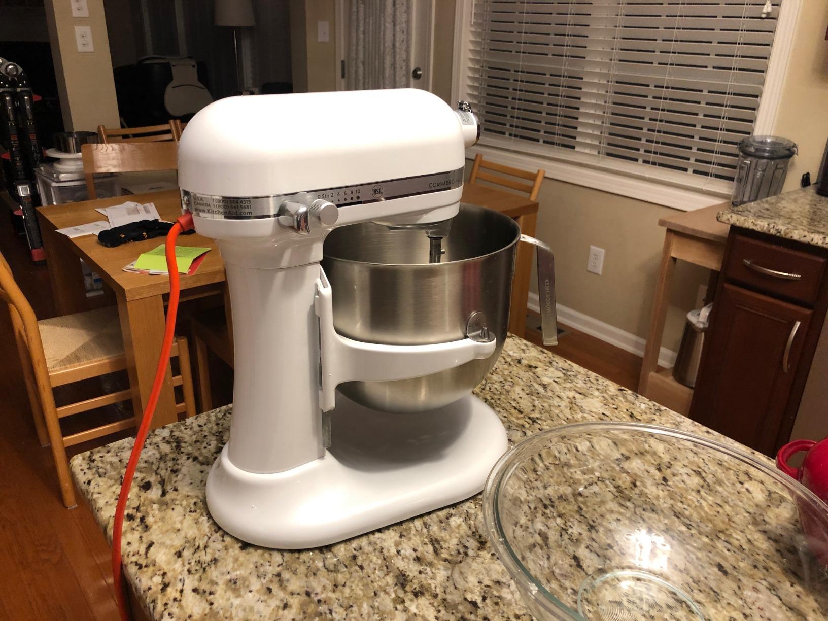 KitchenAid KSM8990CU 8-Quart Commercial Countertop Mixer, 10-Speed, Gear-Driven, Contour Silver customer photo 1