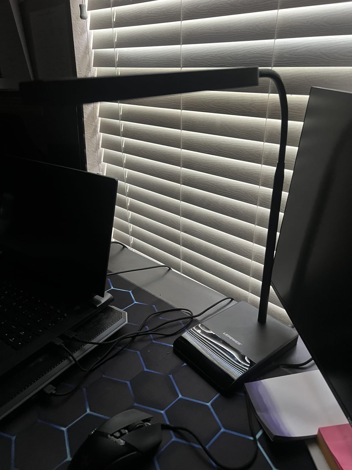 LEPOWER Desk Lamp, 800LM LED for Home Office, True Eye-Caring for Reading | 50 Lighting Modes, 2X Wider Panel, 360° Flexible Gooseneck, Touch Control, 12W Bright Table Lamp for Dorm, Bedroom, Study customer photo 2