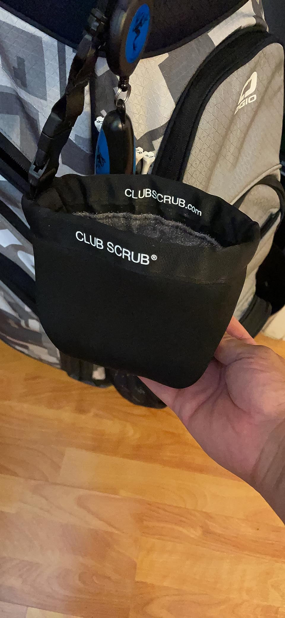 Club Scrub Golf Club and Golf Ball Cleaning Bag, Waterproof Clean Face Technology Liner, Detachable Clip, Machine Washable, Cleans Club Grooves, Dry Exterior (Neoprene or Microfiber Option Available) customer photo 2