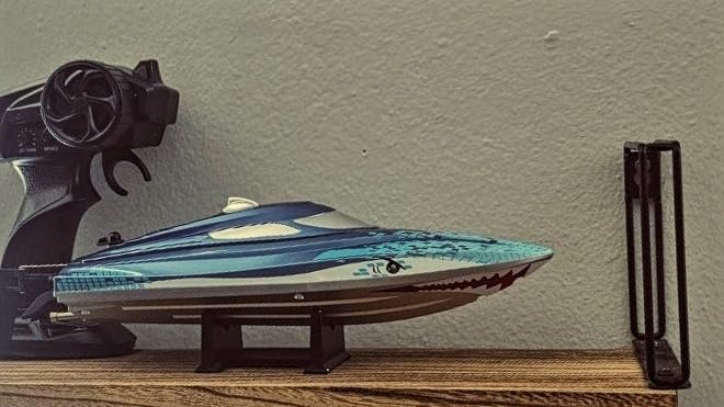 DEERC High-Speed RC Boat, 20+ MPH, Fast Remote Control Shark Racing Boat customer photo 1