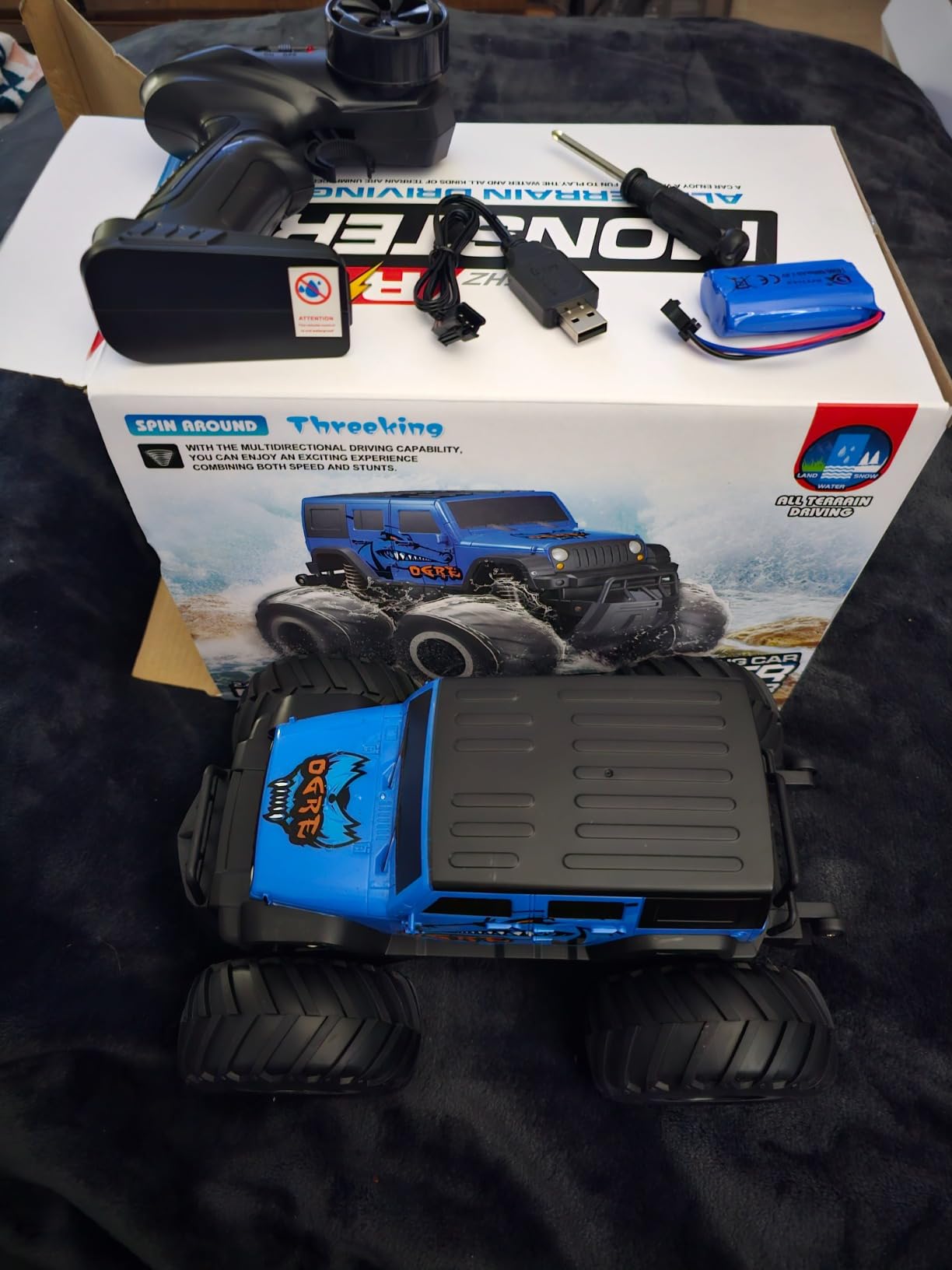Threeking 1:16 Amphibious Monster Truck All Terrain Remote Control Car Toys customer photo 1