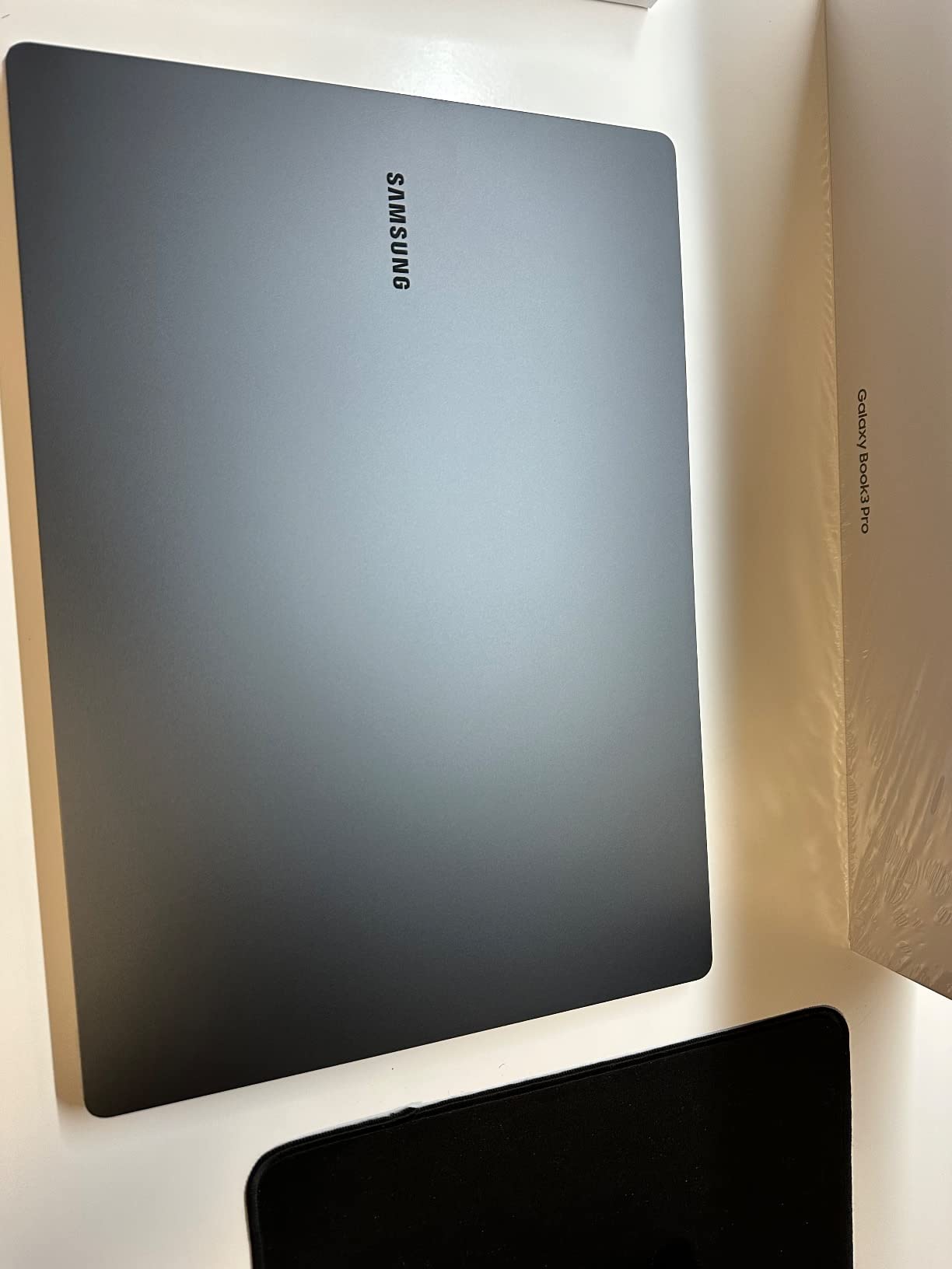 SAMSUNG 14” Galaxy Book3 Pro Laptop Computer, 13th Gen Intel Core i7-1360P Processor / 16GB / 1TB, 3K AMOLED Screen, 120hz, Fingerprint Reader, FHD Webcam, 2023 Model, NP940XFG-KA1US, Beige customer photo 1