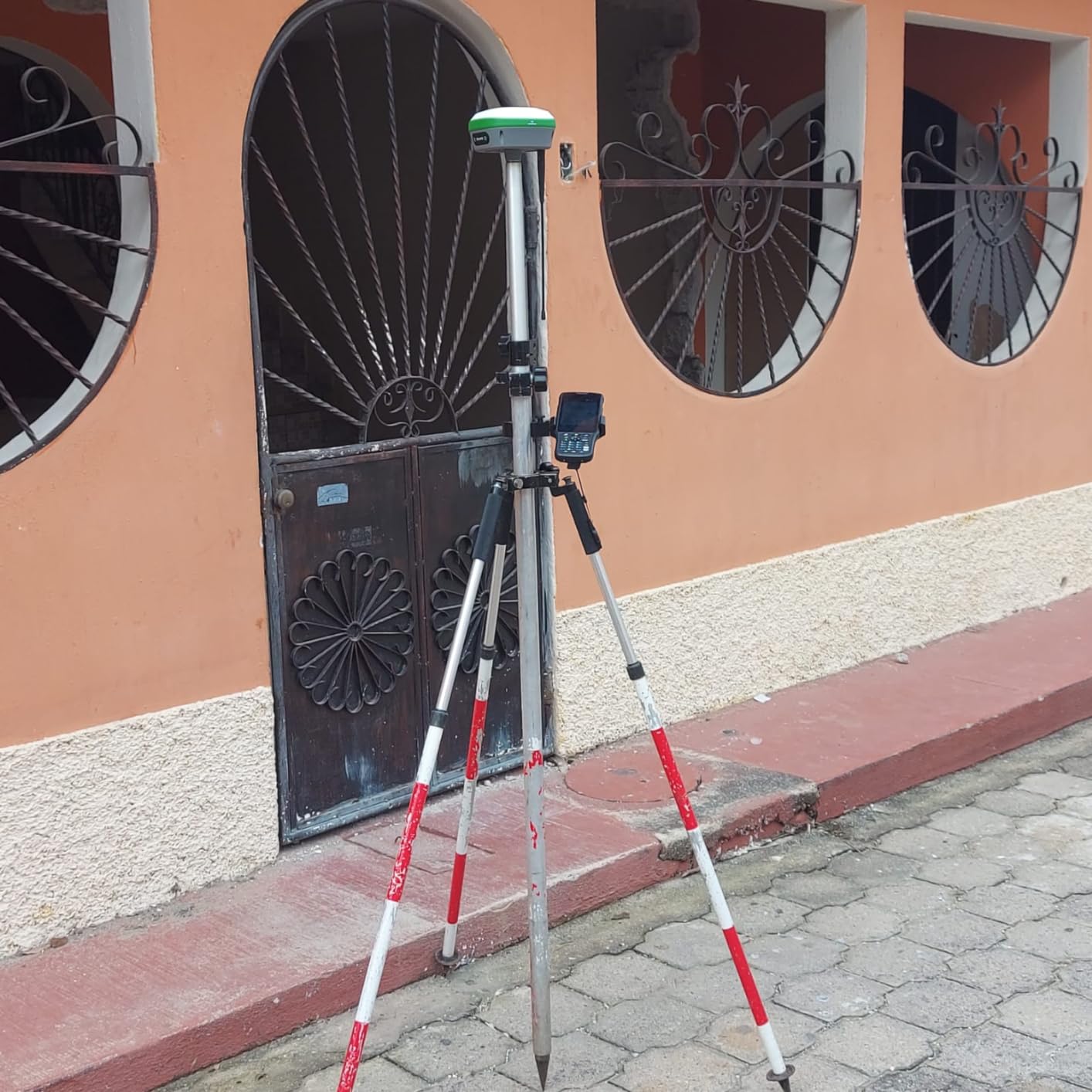SMA26 Plus GNSS Receivers Base&Rover RTK GPS Land Survey Equipment with Permanent Survey Software, Connect with Drone/UAV, 1cm Accuracy,PPP/NTRIP/UHF Radio/BT, IP67, Ideal for Construction and Mapping customer photo 1