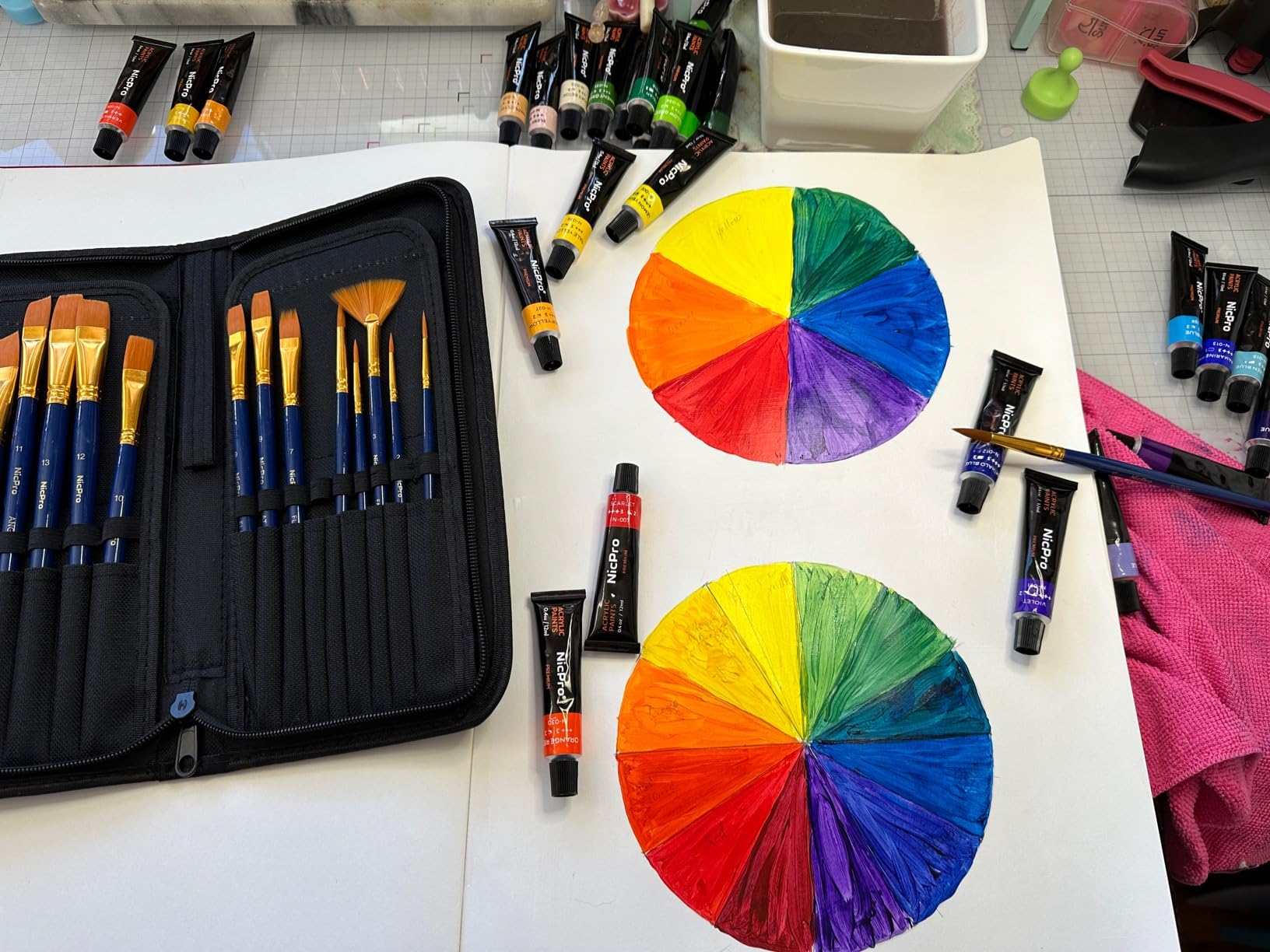 Nicpro 158PCS Deluxe Art Painting Kit for Artist with Easel, Paints & Brush customer photo 2