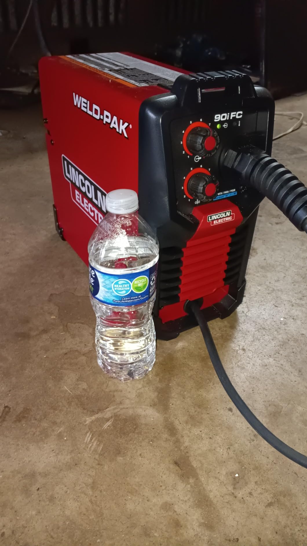 Lincoln Electric 90i FC Flux Core Wire Feed Weld-PAK Welder, 120V Welding Machine, Portable w/Shoulder Strap, Protective Metal Case, Best for Small Jobs, K5255-1 customer photo 1