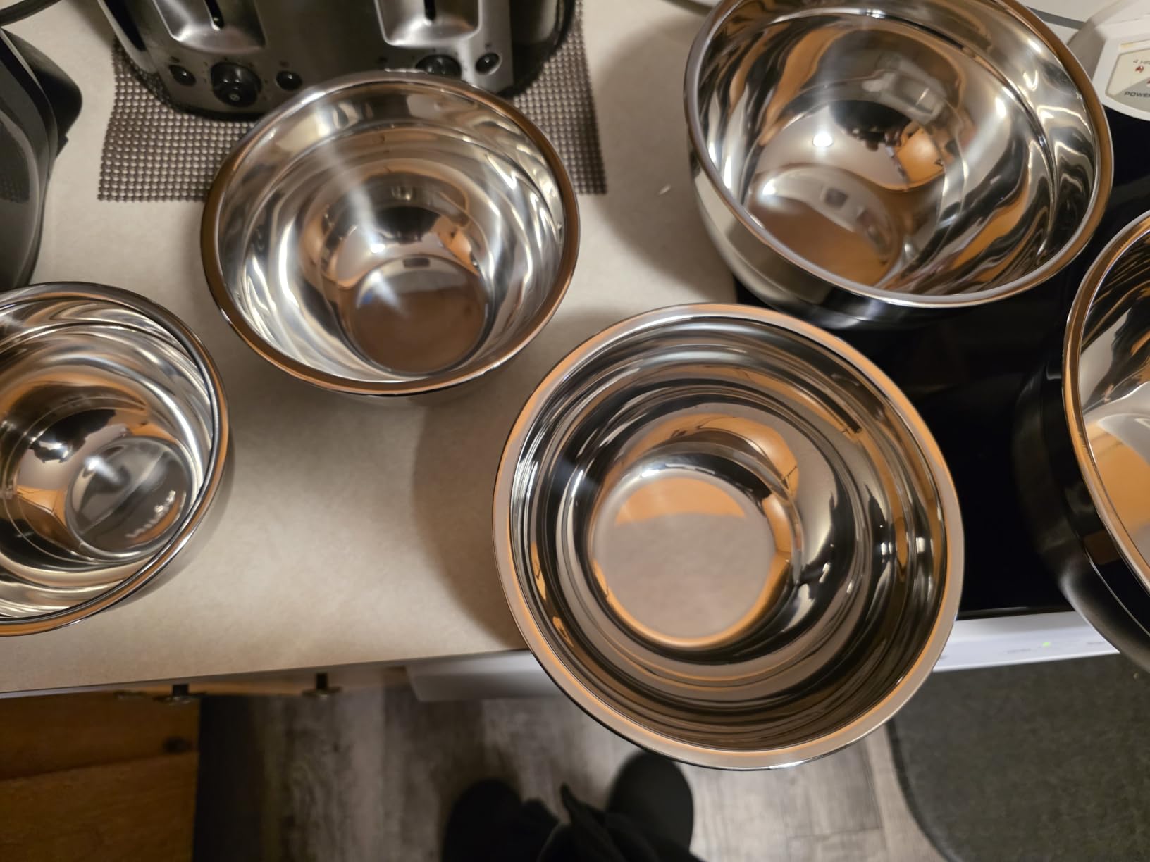 Mixing Bowls with Airtight Lids Set, 26PCS Stainless Steel Khaki Bowls with Grater Attachments, Non-Slip Bottoms & Kitchen Gadgets Set, Size 7, 4, 2.5, 2.0,1.5, 1QT, Great for Mixing & Serving customer photo 2