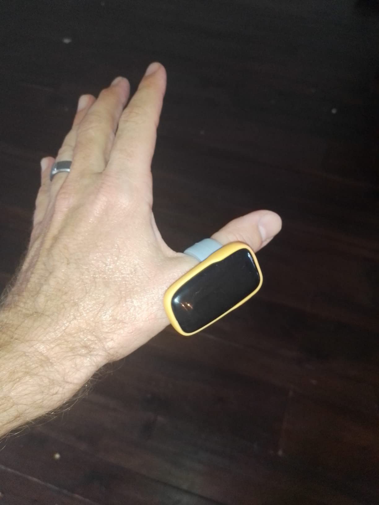Vibeat Pulse Oximeter for 12 Hours Continuous Tracking, WearO2 Bluetooth Finger Oxygen Monitor, Notification of Low O2, Wearable Ring Blood Oxygen Meter, Free App & PDF Report customer photo 2