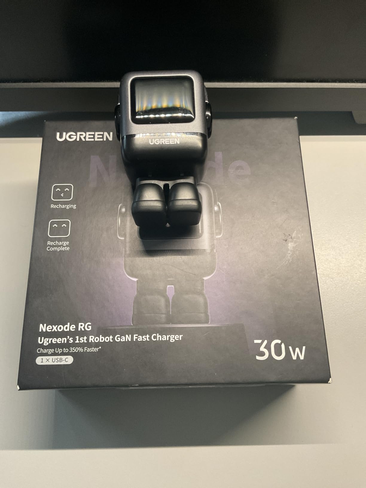 UGREEN Uno 30W USB C Charger, Compact Robot GaN Fast Charging Block, Black customer photo 2
