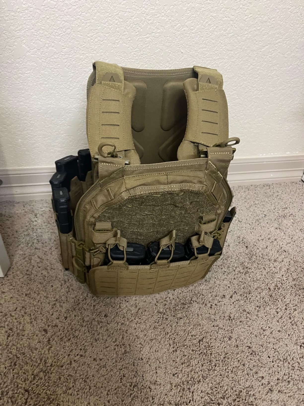BOMTURN Tactical Vest for Men Quick Release Laser-Cutting Modular Vest for Outdoor customer photo 1