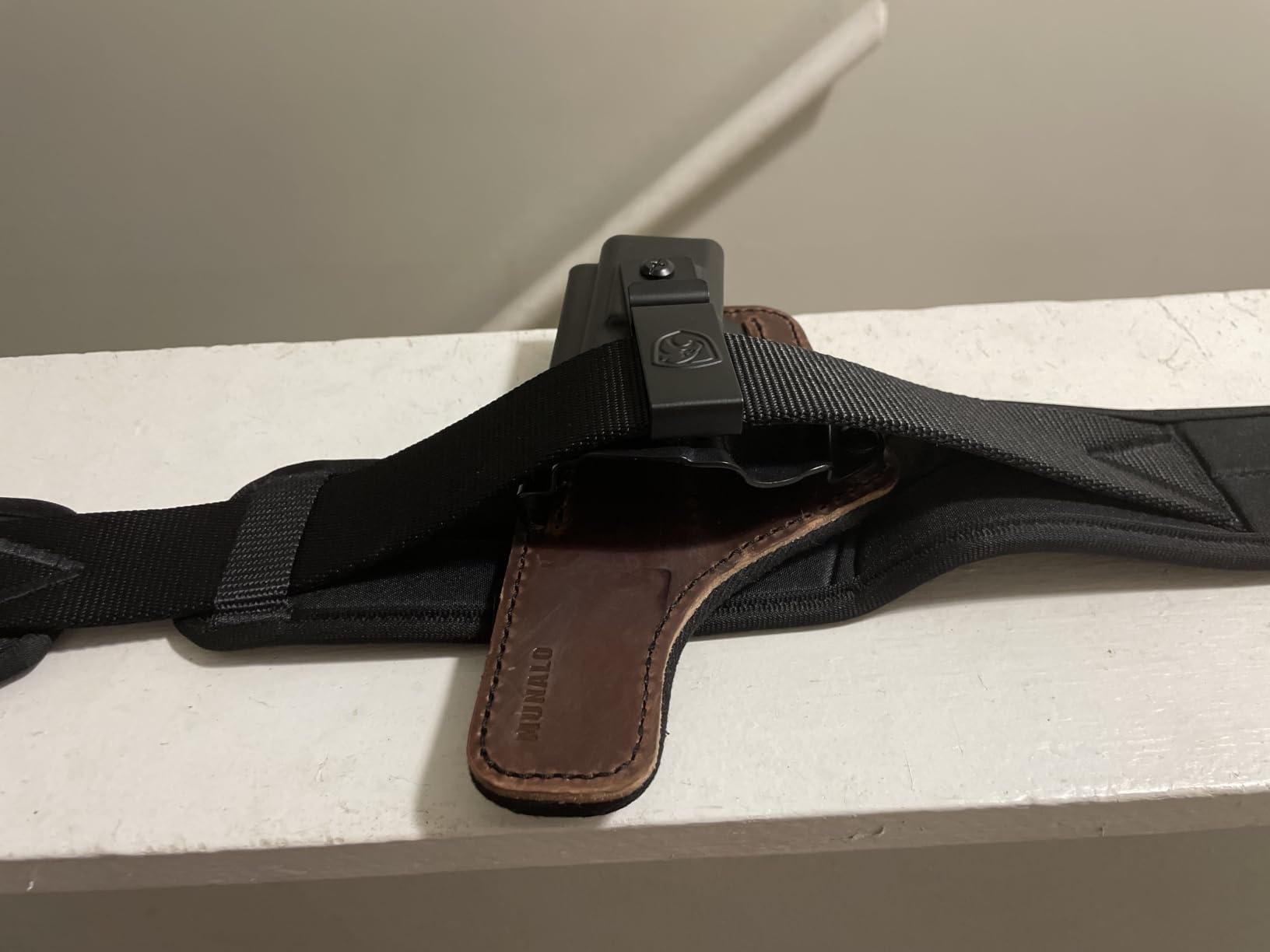 MUNALO IWB Holster for Glock 19/19X/23/32/44/45, Kydex Leather Hybrid customer photo 2