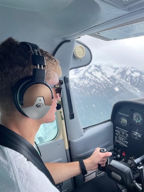 LIGHTSPEED Delta Zulu™ ANR Aviation Headset - Premium Noise Canceling Bluetooth Headset for Pilots with Built-in Carbon Monoxide Monitoring and Personalized EQ (GA Dual Plugs) customer photo 1