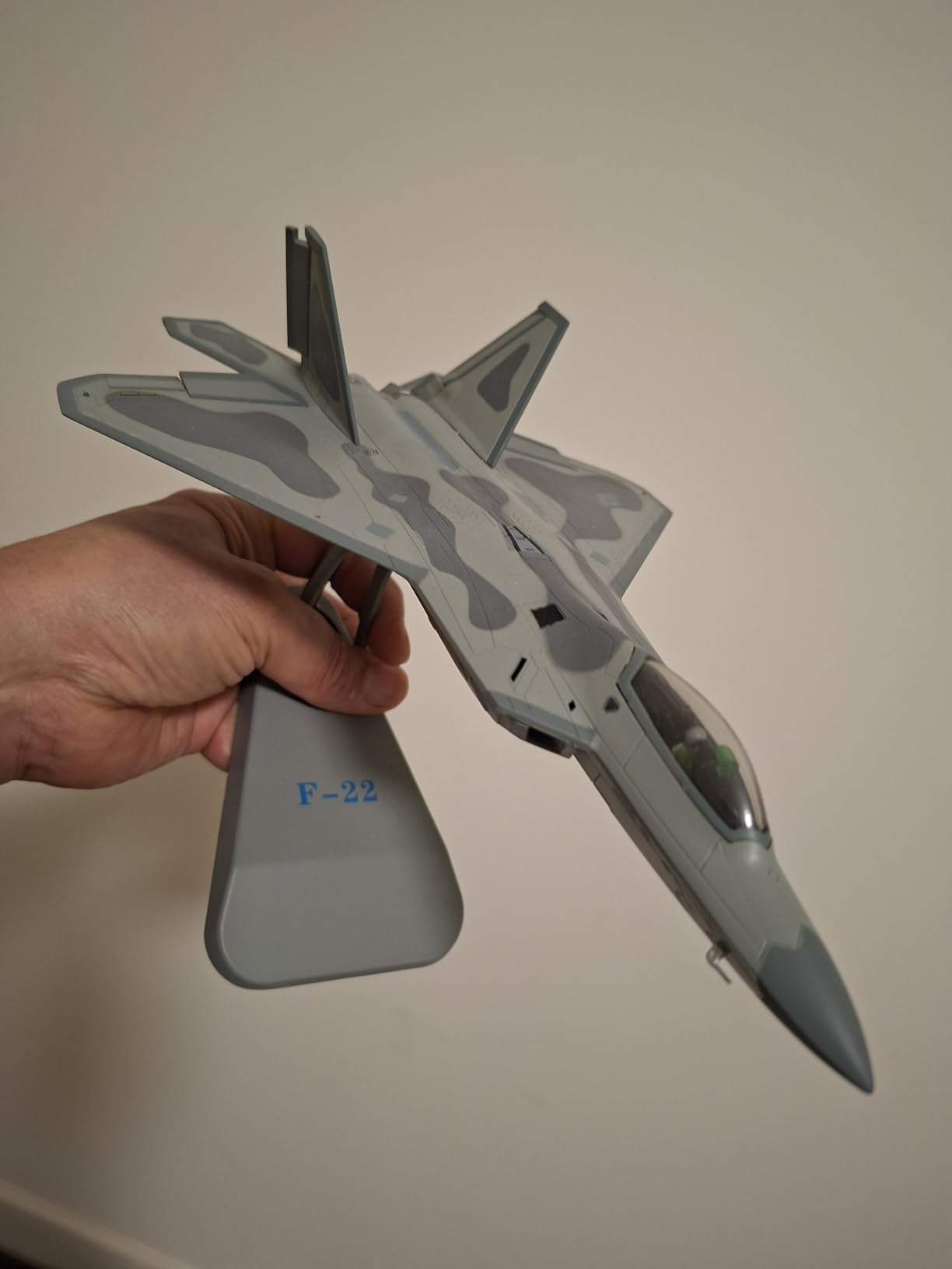 NUOTIE F22 Raptor 1/72 Diecast Metal Aircraft Model (AK 90FS) customer photo 1