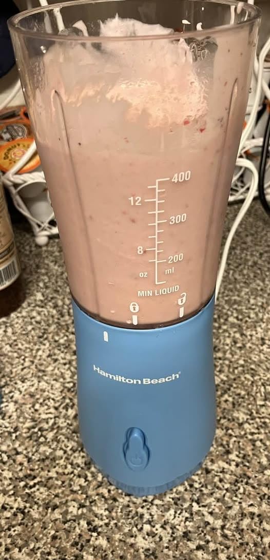 Hamilton Beach Portable Blender for Smoothies With 14 oz. Travel Jar customer photo 1