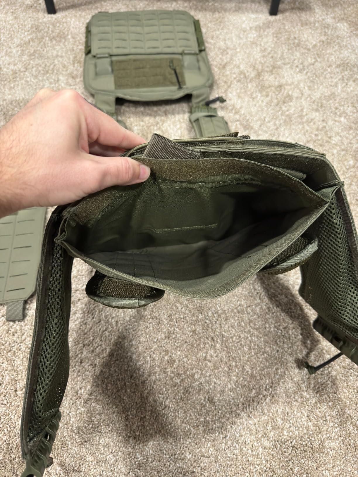 DEYACE Tactical Quick Release Vest for Men, Fully Adjustable Plate Carriers Vest with Breathable 3D Mesh Liner customer photo 2