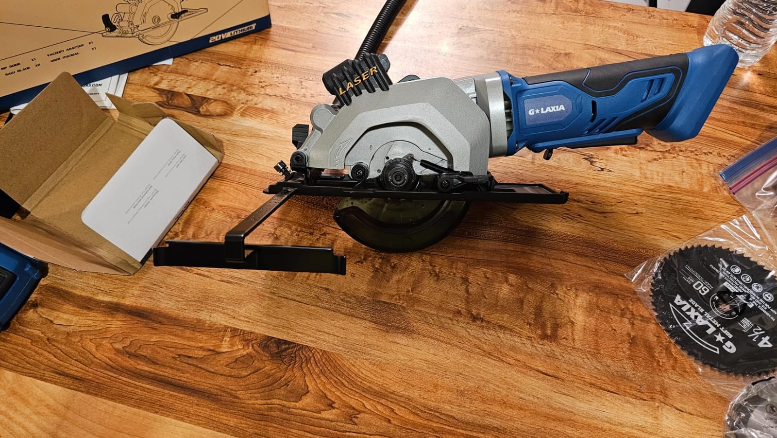 20V Cordless Mini Circular Saw 2.0Ah Compact Saw with Laser Guide customer photo 1