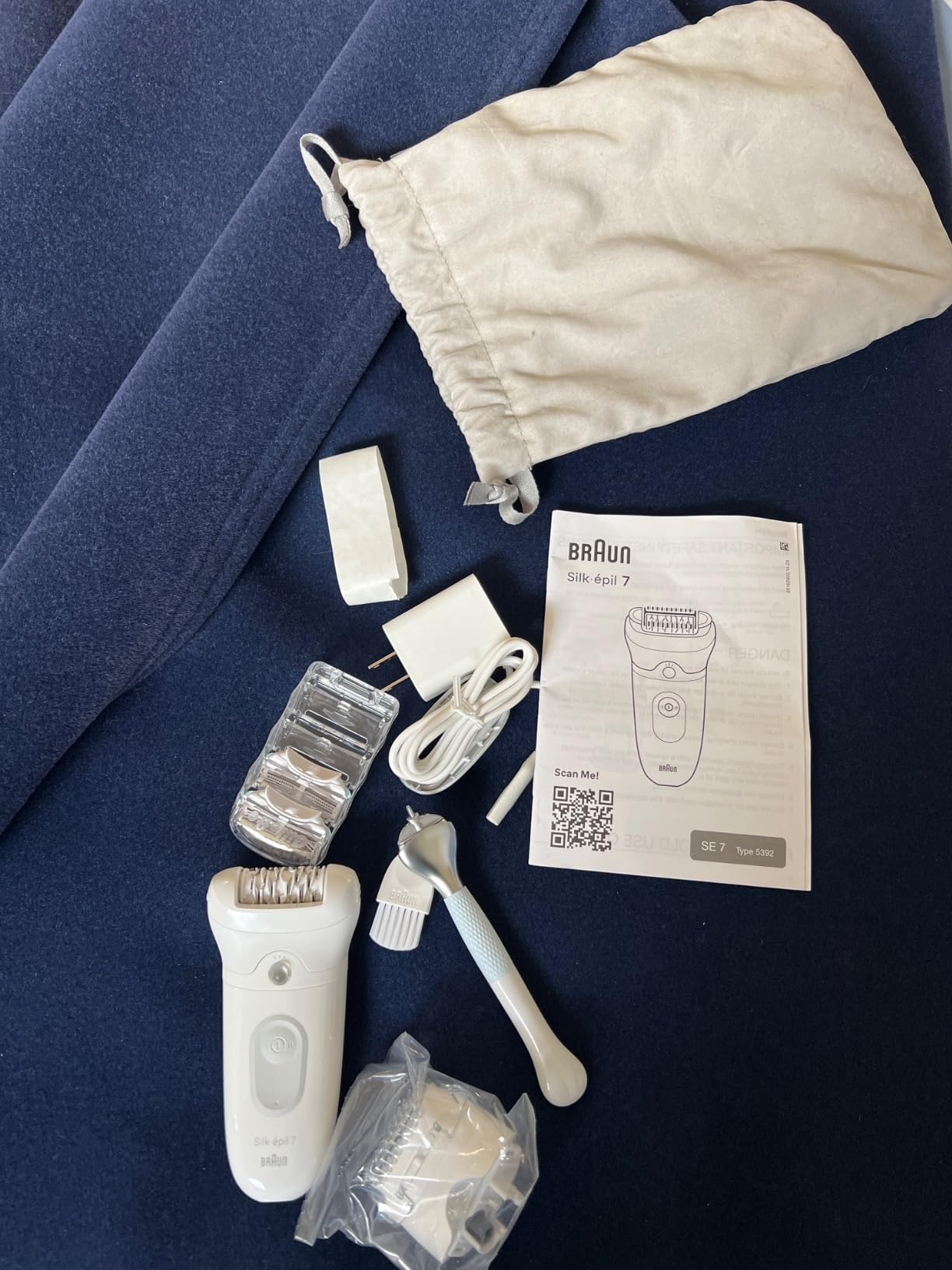 Braun Silk-épil 7 Epilator, Wet and Dry, Wide Head, Includes Venus Intimate Razor, Shaver Head and Trimmer Comb, SE7-141 customer photo 1