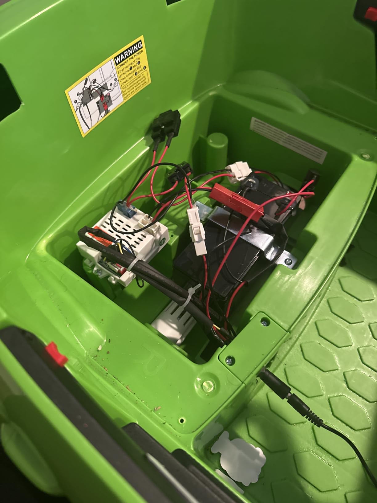 Electric Car for Kids 12V Licensed Lamborghini Ride On Car with Remote Control,Max Speed 2.5Mph,LED Lights,Music Players,Lockable Doors,Spring Suspension,Toddler Cars to Drive,Pink customer photo 2