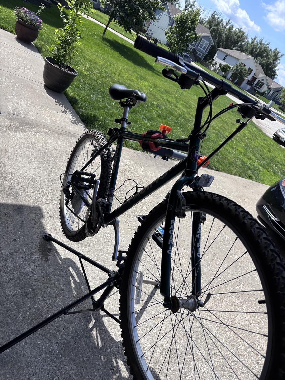 VEVOR Bike Repair Stand, 4-Leg Steel Bicycle Repair Stand, 42.5