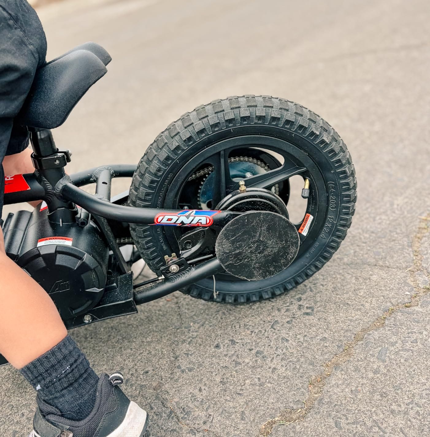 Lightweight Electric Dirt Bike for Kids, 170/340W Electric Motorcycle Up to 10/12MPH, 24V Detachable Battery, Hand-Operated Dual Brakes Electric Balance Bike for Ages 3-6/5-12 customer photo 2