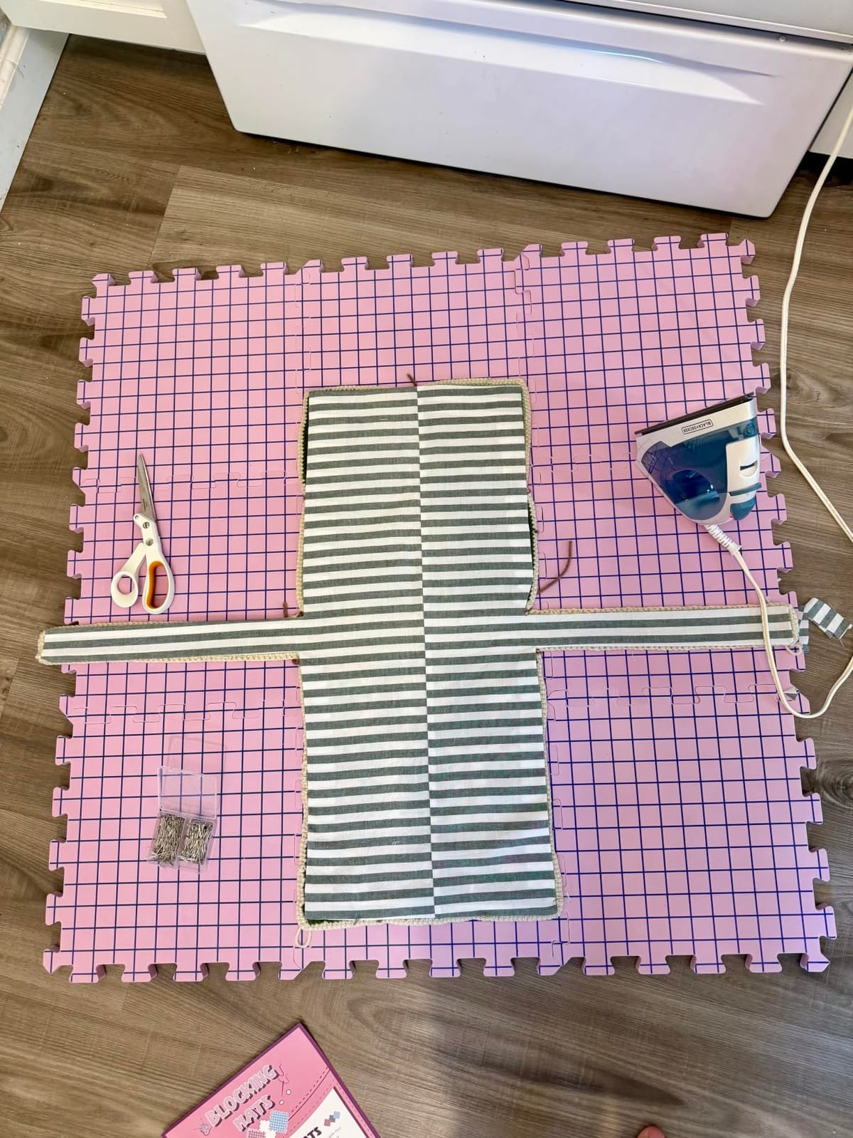Opstin Knitting Blocking Mats and Pins, Interlocking Blocking Boards for Crochet Projects 0.75'' Extra Thick Blocking Mats with 150 T-Pins and Storage Bag customer photo 1