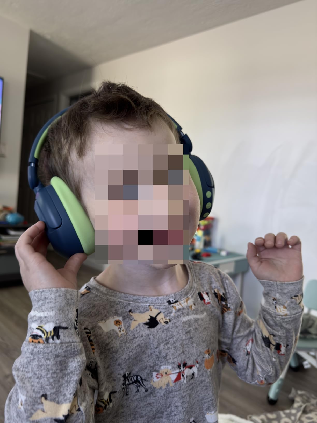 iClever BTH20 Active Noise Cancelling Headphones for Kids Toddler Travel customer photo 1