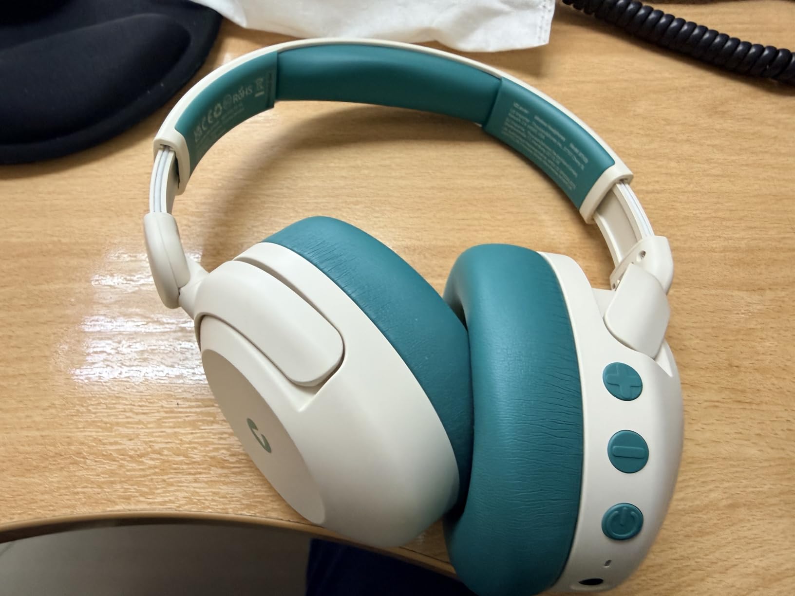 iClever BTH20 Active Noise Cancelling Headphones for Kids Toddler Travel customer photo 2