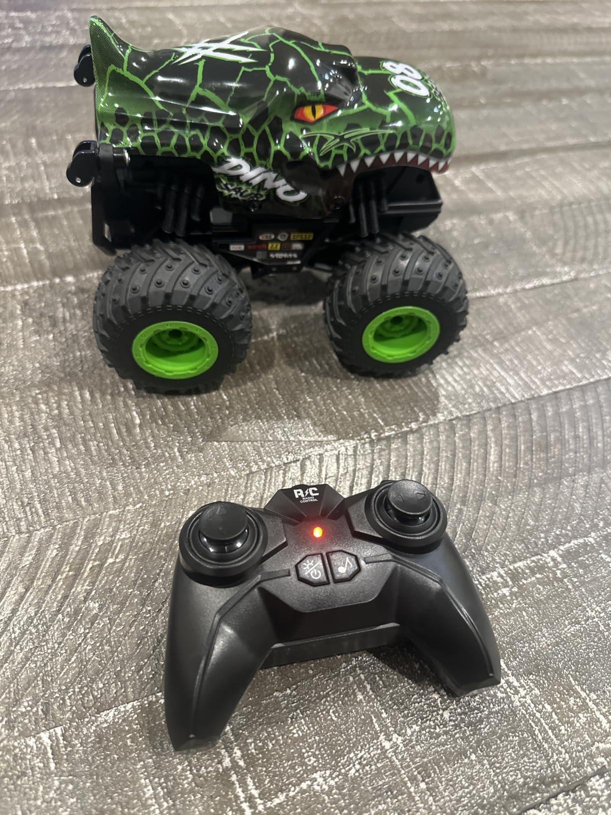 BEZGAR Monster Truck Toys, 1:20 Remote Control Car with Light & Music customer photo 2