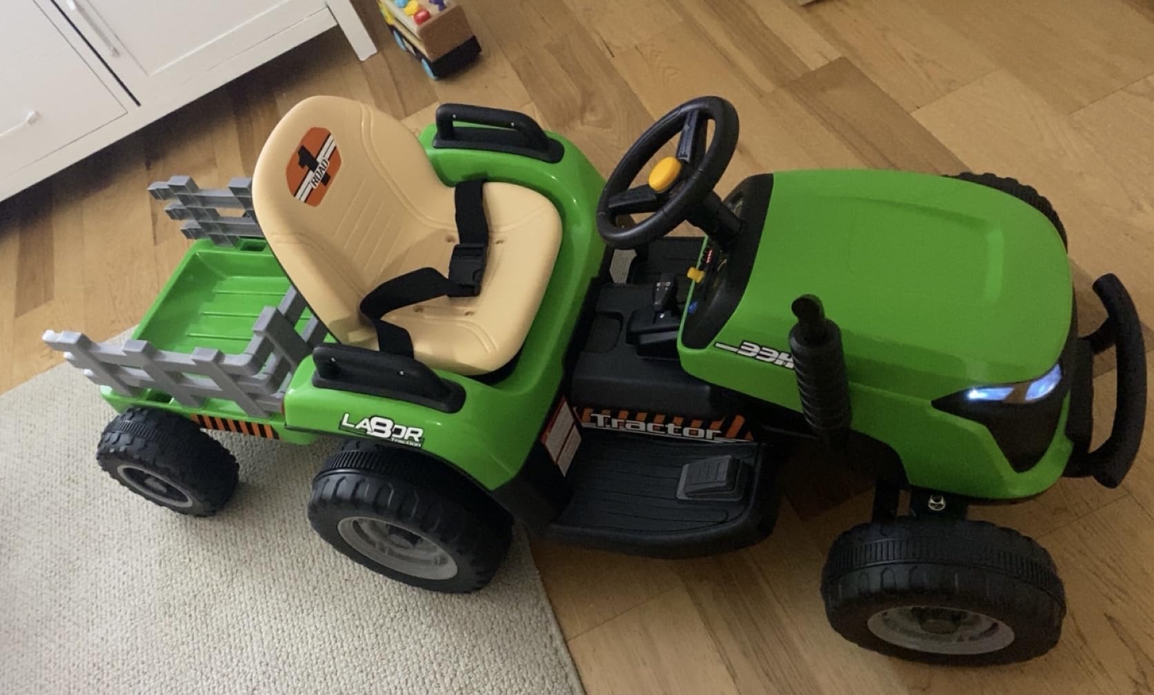 ARBELI 12V 7AH Kids Ride On Tractor w/Trailer & Remote Control, Green customer photo 2